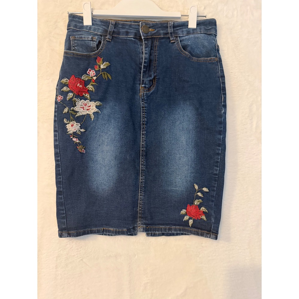 Oak & Poppy Floral Embroidered Denim Pencil Skirt‎ Medium Wash Blue Size M